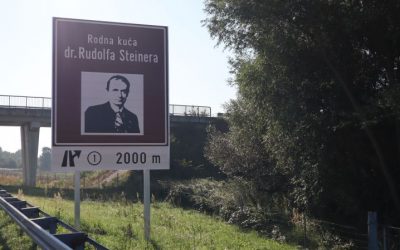 Postavljena smeđa signalizacija – RODNA KUĆA dr. STEINERA