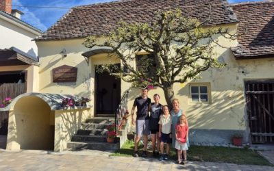 Susreti, razgovori i smijeh – kako različiti ljudi iz različitih krajeva svijeta obogaćuju naš Centar